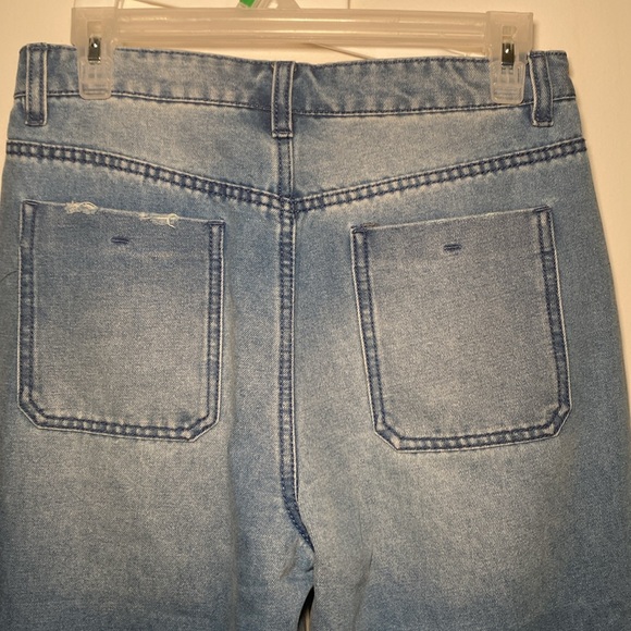 Wide Leg Distressed Ripped High Waist Denim Jeans - Picture 4 of 10